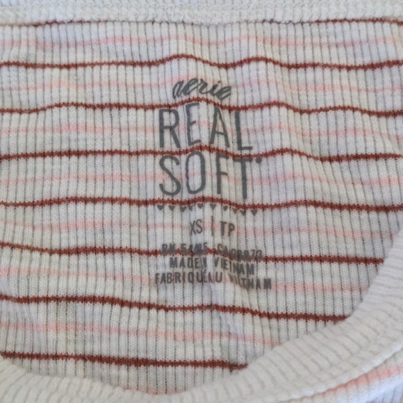 Aerie - Long sleeve twist front crop top - Picture 2 of 5